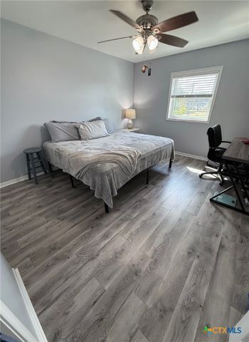 111 Belmoor Lane, Victoria, TX 77904