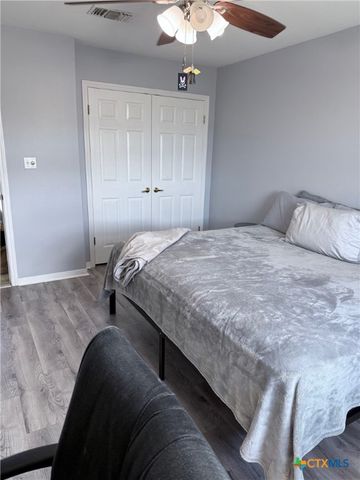 111 Belmoor Lane, Victoria, TX 77904