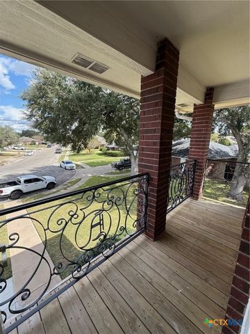 111 Belmoor Lane, Victoria, TX 77904