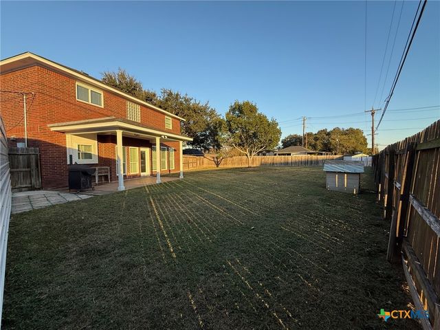 111 Belmoor Lane, Victoria, TX 77904