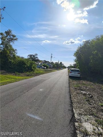 2904 3rd ST W, Lehigh Acres, FL 33971