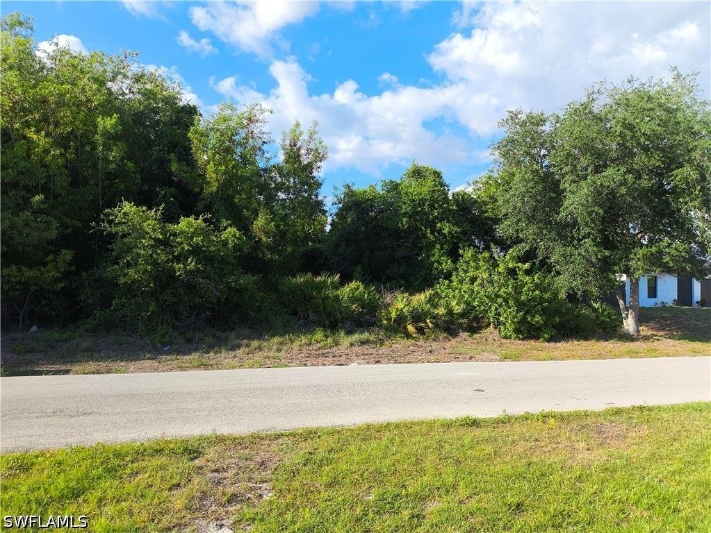 2904 3rd ST W, Lehigh Acres, FL 33971