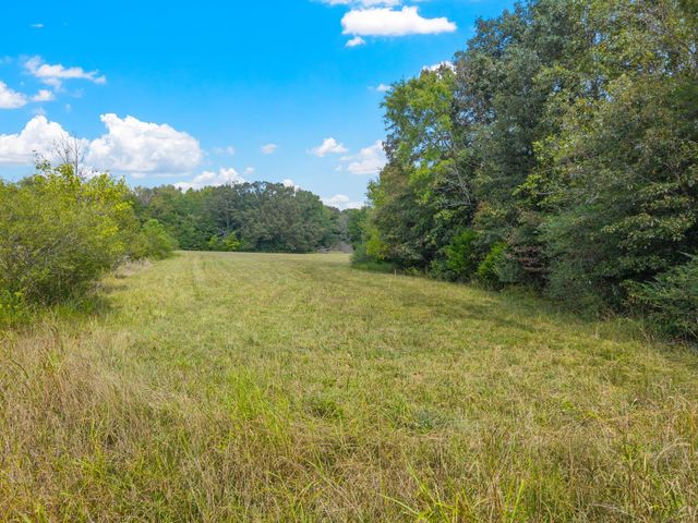 3 Pace Rd, Clarksville, TN 37043