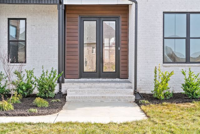 3 Pace Rd, Clarksville, TN 37043