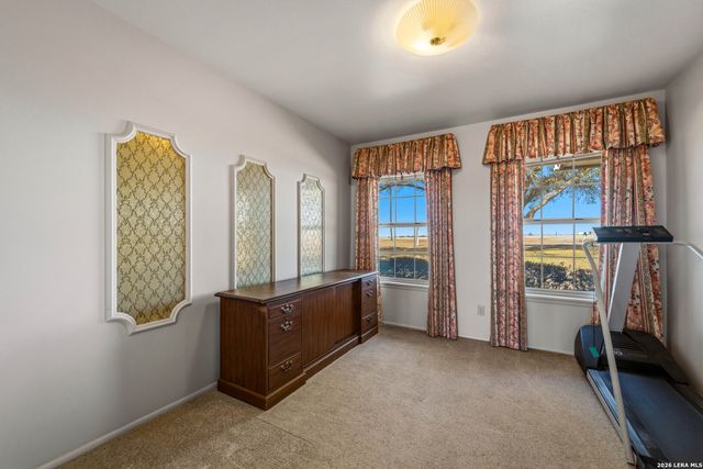 25 Labus Ln, Floresville, TX 78114