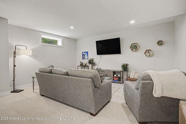 6475 Heathfield Drive, East Lansing, MI 48823