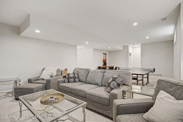6475 Heathfield Drive, East Lansing, MI 48823