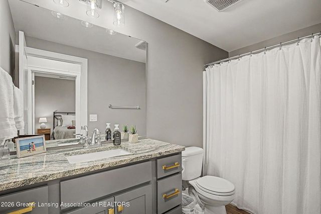6475 Heathfield Drive, East Lansing, MI 48823