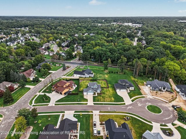 6475 Heathfield Drive, East Lansing, MI 48823