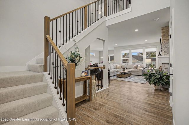 6475 Heathfield Drive, East Lansing, MI 48823