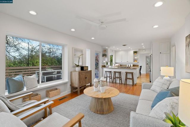 2080 2080 Essenay Ave, Walnut Creek, CA 94597