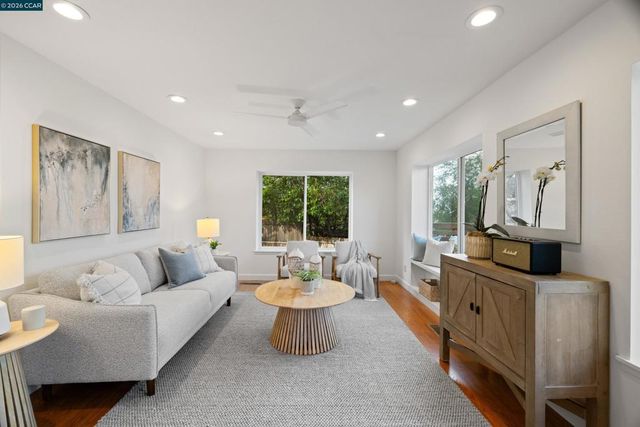 2080 2080 Essenay Ave, Walnut Creek, CA 94597