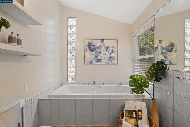 2080 2080 Essenay Ave, Walnut Creek, CA 94597