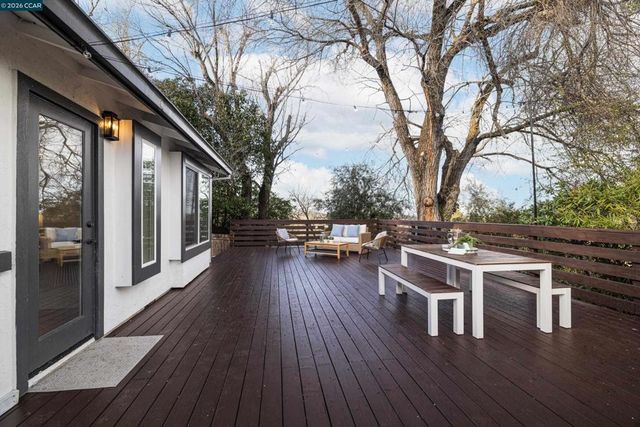 2080 2080 Essenay Ave, Walnut Creek, CA 94597