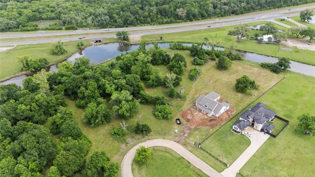 1127 Saddle Horn Bend, Angleton, TX 77515