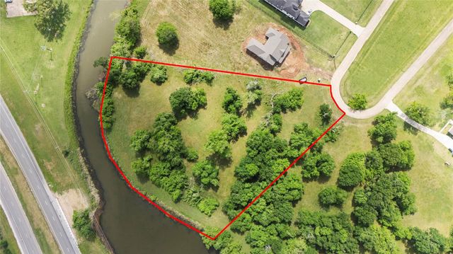 1127 Saddle Horn Bend, Angleton, TX 77515