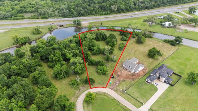 1127 Saddle Horn Bend, Angleton, TX 77515