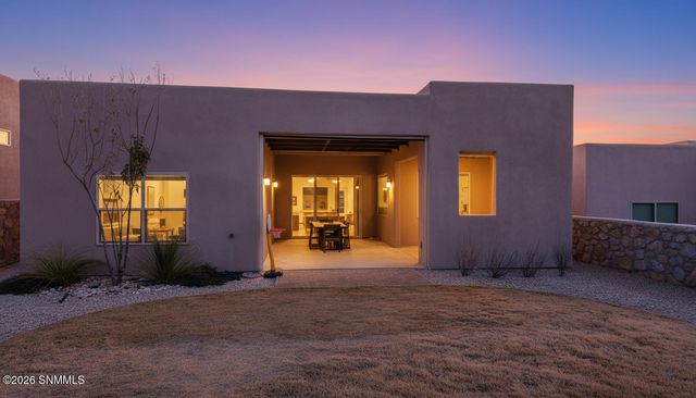 8016 Willow Bloom Circle, Las Cruces, NM 88007