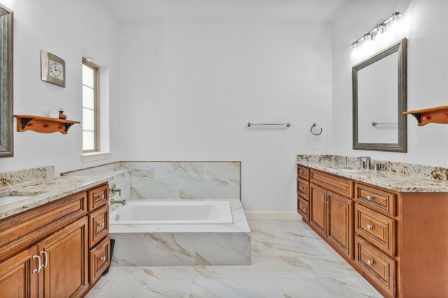 264 Grey Feather Road, Huntsville, TX 77340