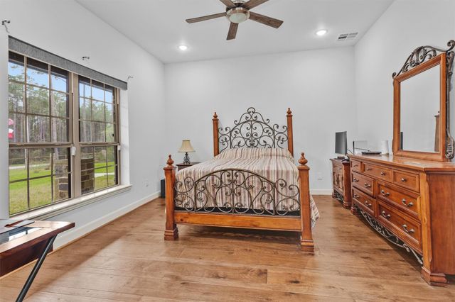 264 Grey Feather Road, Huntsville, TX 77340