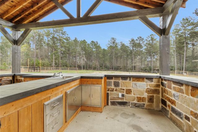264 Grey Feather Road, Huntsville, TX 77340