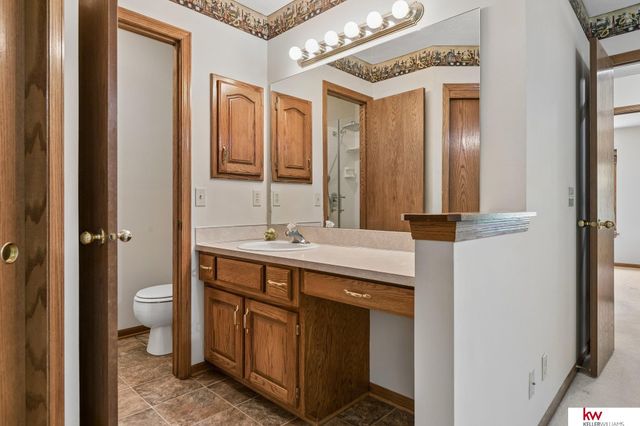 105 W Martin Drive, Bellevue, NE 68006