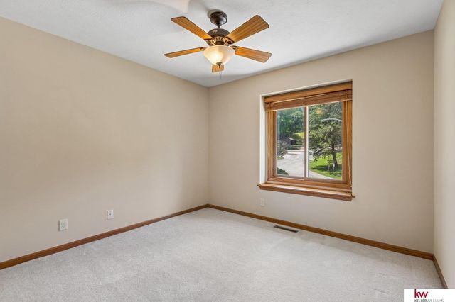 105 W Martin Drive, Bellevue, NE 68006