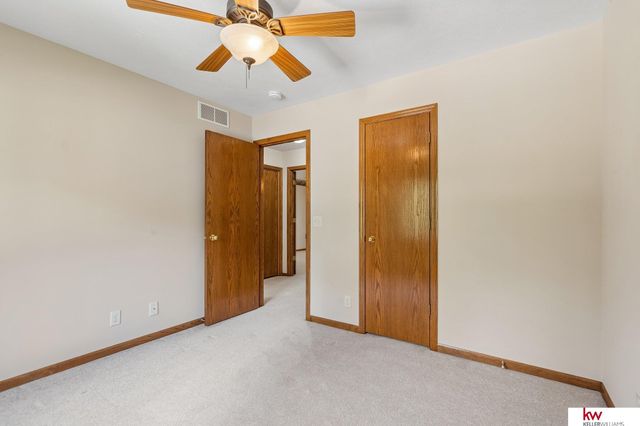 105 W Martin Drive, Bellevue, NE 68006