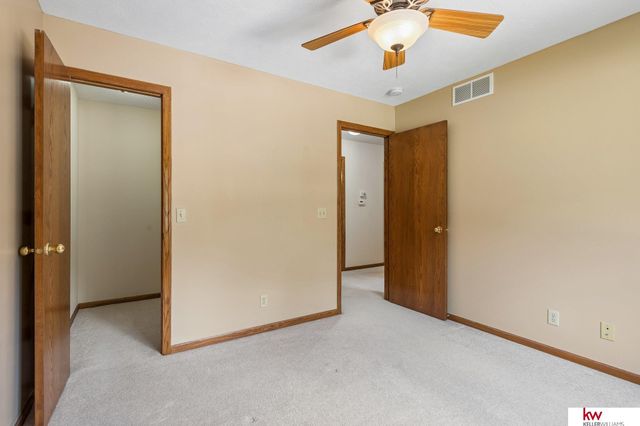105 W Martin Drive, Bellevue, NE 68006
