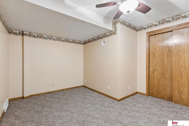 105 W Martin Drive, Bellevue, NE 68006