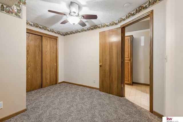 105 W Martin Drive, Bellevue, NE 68006