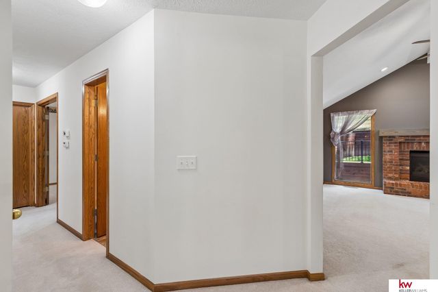 105 W Martin Drive, Bellevue, NE 68006