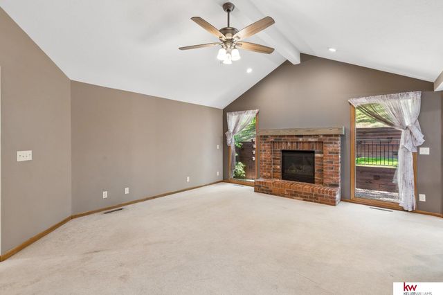 105 W Martin Drive, Bellevue, NE 68006