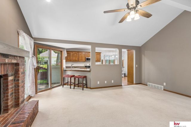 105 W Martin Drive, Bellevue, NE 68006