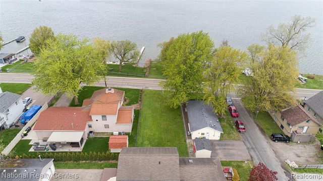 903 S. Lake Drive, Novi, MI 48377