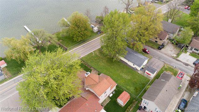 903 S. Lake Drive, Novi, MI 48377