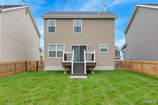 331 Charlestowne Place Drive, St Charles, MO 63301