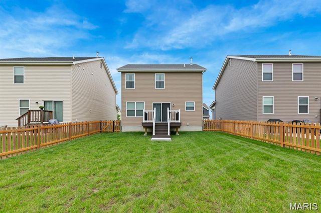 331 Charlestowne Place Drive, St Charles, MO 63301