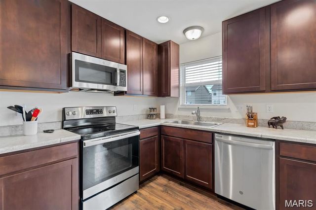 331 Charlestowne Place Drive, St Charles, MO 63301