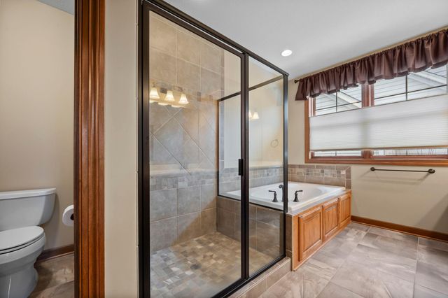 16908 E Lake Drive, Lakeville, MN 55044