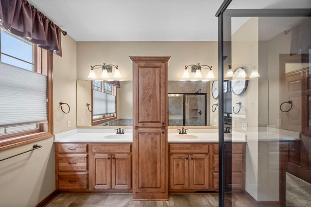 16908 E Lake Drive, Lakeville, MN 55044