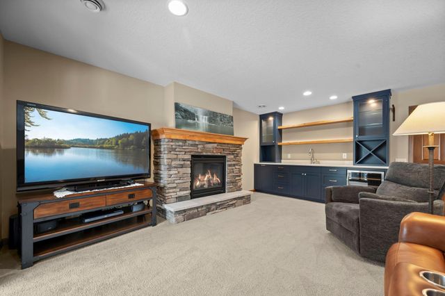 16908 E Lake Drive, Lakeville, MN 55044