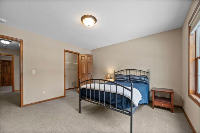 16908 E Lake Drive, Lakeville, MN 55044