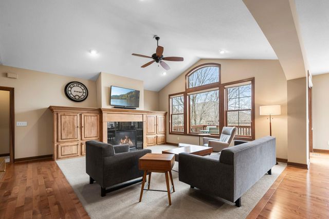 16908 E Lake Drive, Lakeville, MN 55044