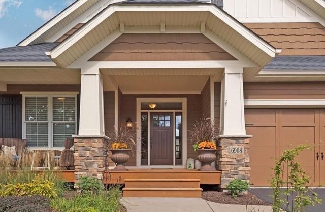 16908 E Lake Drive, Lakeville, MN 55044