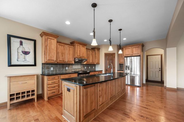 16908 E Lake Drive, Lakeville, MN 55044