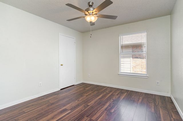 1810 Cedar Ridge Drive, Mesquite, TX 75181