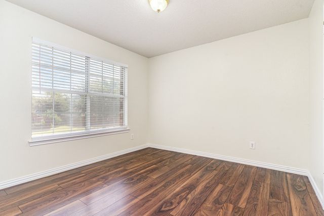1810 Cedar Ridge Drive, Mesquite, TX 75181