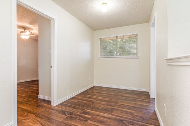 1810 Cedar Ridge Drive, Mesquite, TX 75181