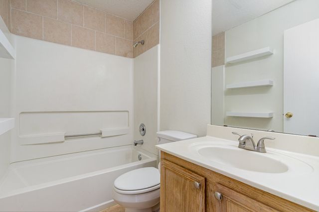 1810 Cedar Ridge Drive, Mesquite, TX 75181